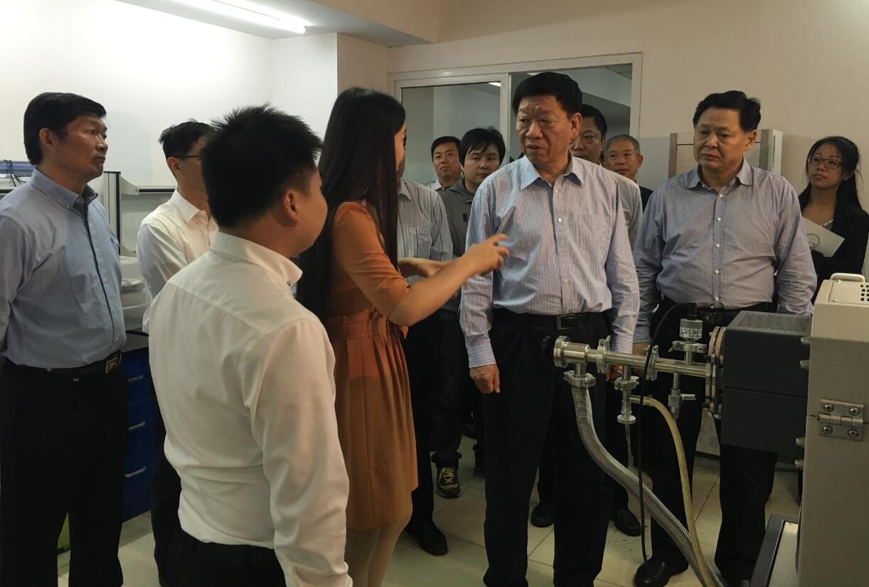 人社部部長(zhǎng)尹蔚民蒞臨公司指導(dǎo)工作
